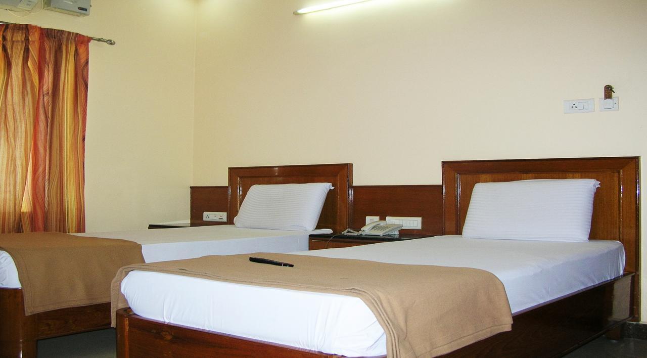 Athidhi Residency Hotel Tirupati Exterior photo