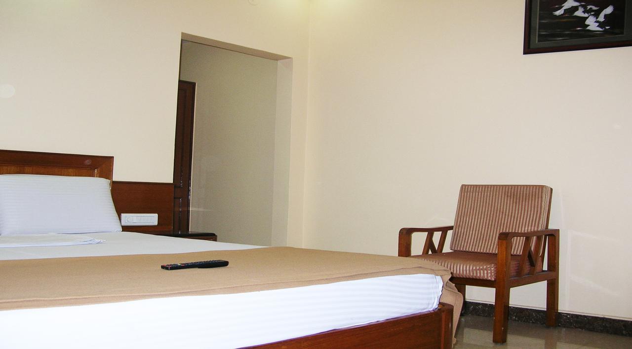 Athidhi Residency Hotel Tirupati Exterior photo