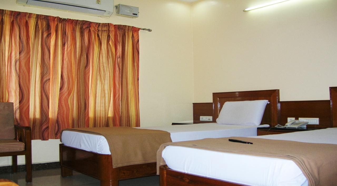 Athidhi Residency Hotel Tirupati Exterior photo
